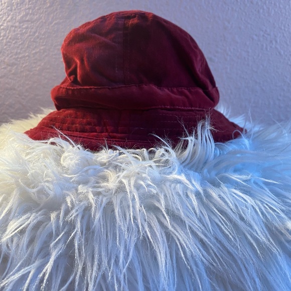 Hat Red/Burgundyish Velvet Bucket Style from my Vintage 2000’s Hat Collection. - Picture 2 of 9